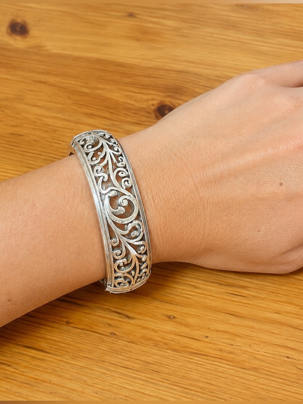 Vintage Retired Brighton Mantilla Scroll Silver-Tone Hinged Bangle Cuff Bracelet